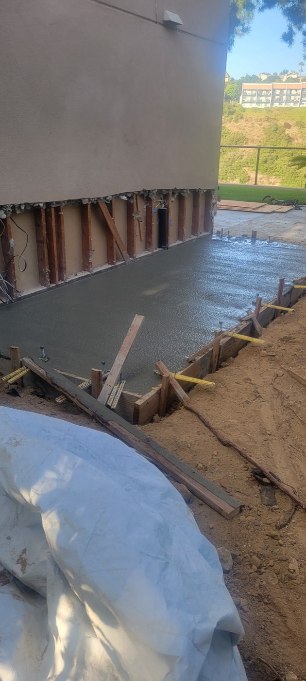 Commercial construction concrete foundation pour